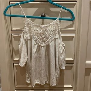 Lulu’s Off the shoulder shirt